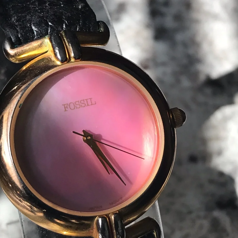 1980’s PINK ABALONE FOSSIL WORLD WATCH